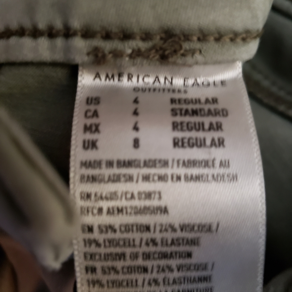 American Eagle Size 4 - Picture 3 of 3